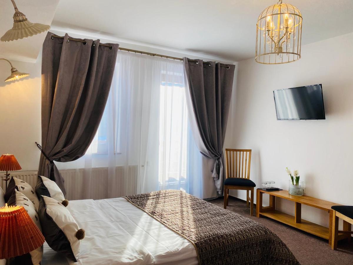 Hotel Pensiunea Doina Bucovinei Mînăstirea Humorului Exterior foto